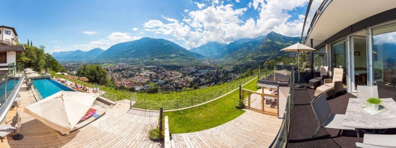 La Pergola Panoramasuites Tirolo Exterior photo