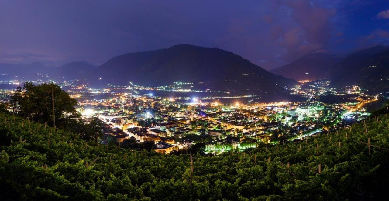 La Pergola Panoramasuites Tirolo Exterior photo